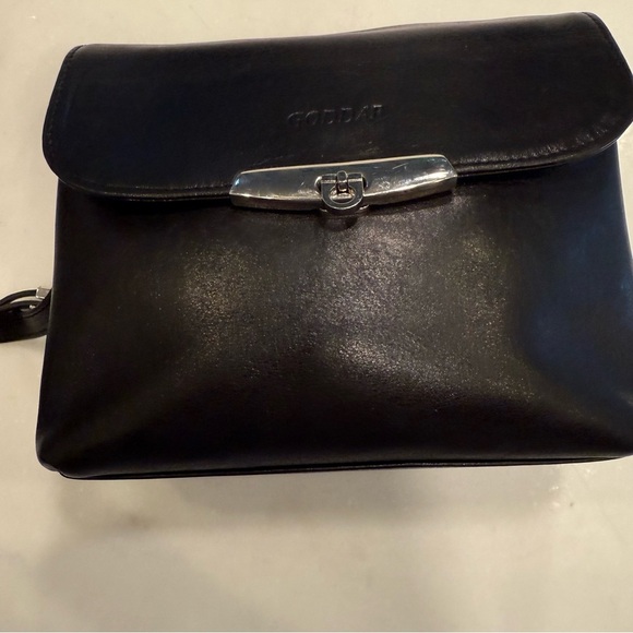 GODDAR Women’s European Black Leather Crossbody W/ Silver Accents - Picture 9 of 16